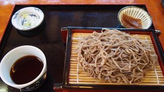 大きな道の駅内のレストラン。　ざる蕎麦がなかなか美味しかった!