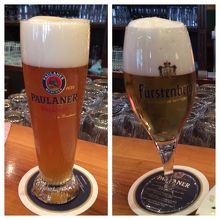 ヴァイス（左）とピルス