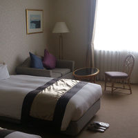 ツインルーム。遠く芦ノ湖が見えます。