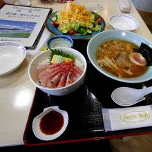 甘エビ丼とラーメンセット
