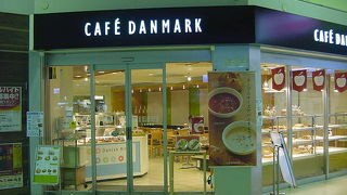 イートインスペースが広いです