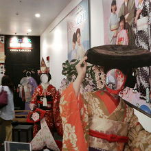 時間のない方は手軽に顔出し看板で撮影できます。