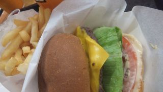 チーズバーガーがおいしい