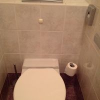 広くはありませんが、バスタブも付いています。