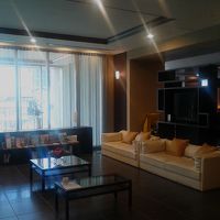 ロビー、新聞や週刊誌が無料です。