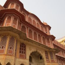 落ち着いたピンク色が特徴