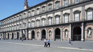 歴代の王様を飾っているのが素敵で素晴らしい。