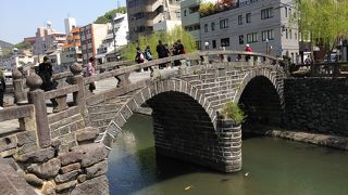 石橋が並ぶ美しい公園です！