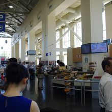 フードコートがあります。