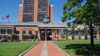 情報収集、独立記念館参加チケット入手など利用価値の高い建物です。