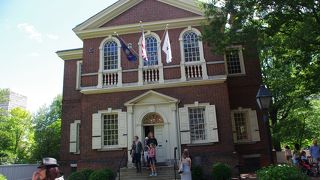 イギリス植民地時代に第一回大陸会議が開かれた場所