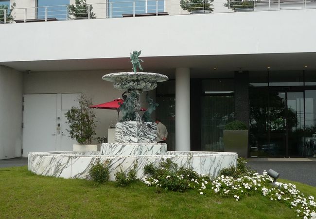 海の見える素晴らしいレストラン