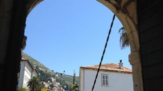 明け方でも人(タクシードライバー)が多くいます