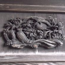 本堂の彫刻のひとつ