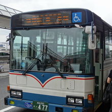 路線バスに乗って（支払いは現金のみ）