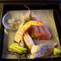 アボカドに塩昆布を載せて食べるのが美味しかったです。