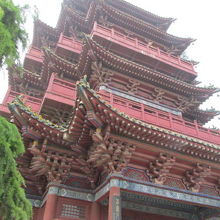 一番高い建物の清心楼。