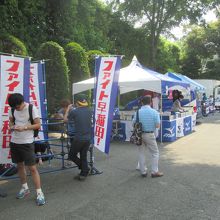 某メーカーの便乗商法もまかり通る早慶戦