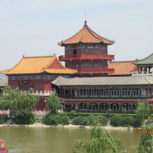 碑林の建物が見えました。