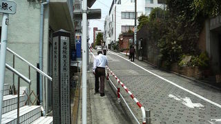 四ツ谷の登るのはきつい急坂