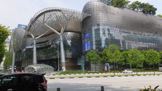 シンガポール随一のショッピング街