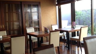 昼はビュッフェ