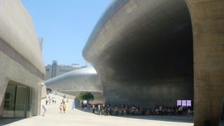 長い間工事中でしたが、東大門歴史文化公園がやっと完成したようです。