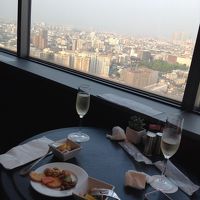 さっそくスパーリングワインで乾杯