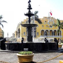 ブロンズの大噴水