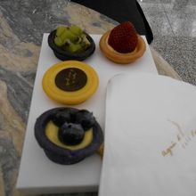 プチケーキもおいしい♪