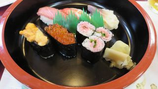 場外市場の海鮮料理店