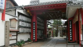 女人の厄除けの神様をお祀りしている