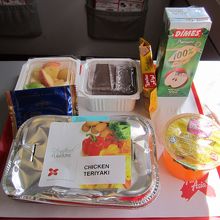 プレミアムクラスの機内食は無料