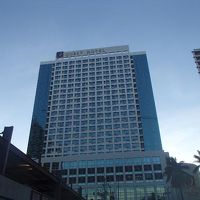 アヤラセンターの真向かいにある新しいホテルです