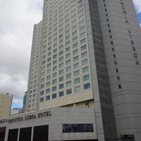 ＭＲＴ駅前です。