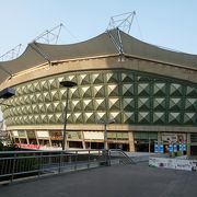 サッカーの他、コンサート会場としても活躍中。