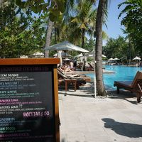 プールサイドの飲食も美味しかった