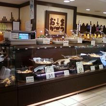 お母さんが作るようなお惣菜がいいですね。