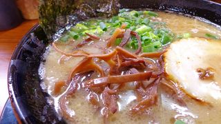 スイカも使える長浜ラーメン屋
