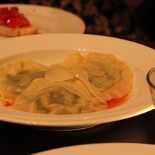 ほうれん草のラビオリ　125.000ドン