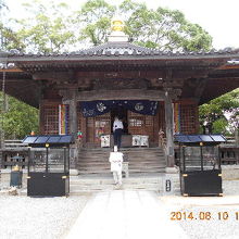 立派な太子堂です