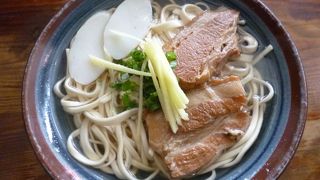 スープは優しくもダシの旨味が感じられます