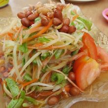 辛く見えないけど、それなりにピリ辛。