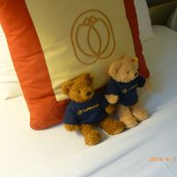 ベッド。クマは私物です^^;