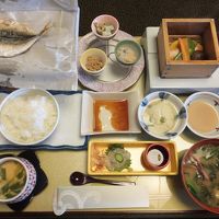 朝食。和食、洋食選べます。