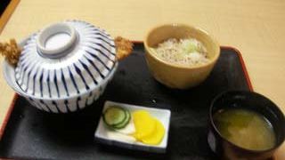 来宮駅近くのそば屋