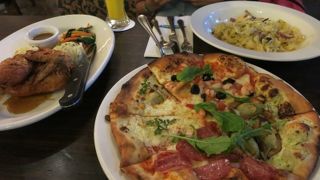 雰囲気はまぁまぁ、味は。。。