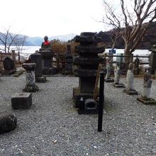 鎌倉時代後期のものもある元箱根一帯の石仏・石塔