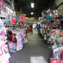 プラトゥーナム市場