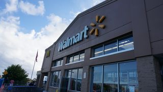 とても広いスーパー